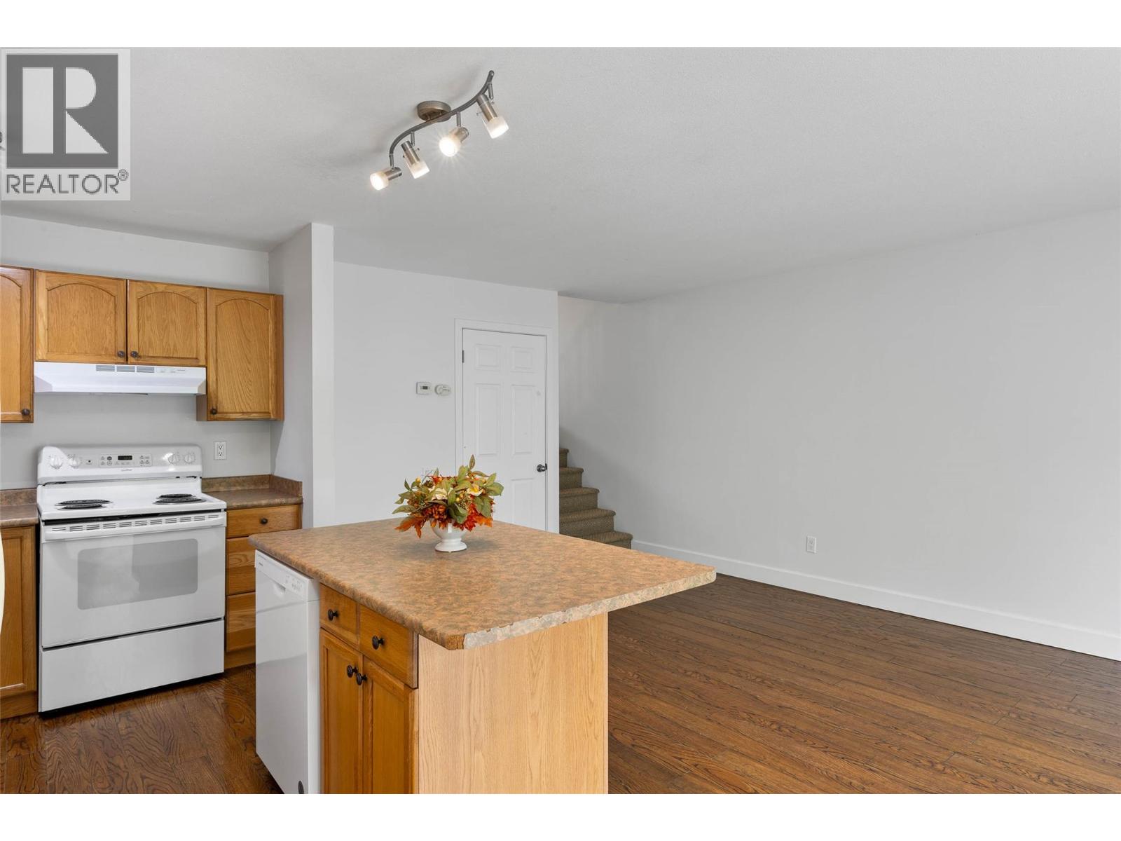 643 Mcbeth Place Unit# 116, Kamloops, British Columbia  V2C 5V9 - Photo 5 - 10398746