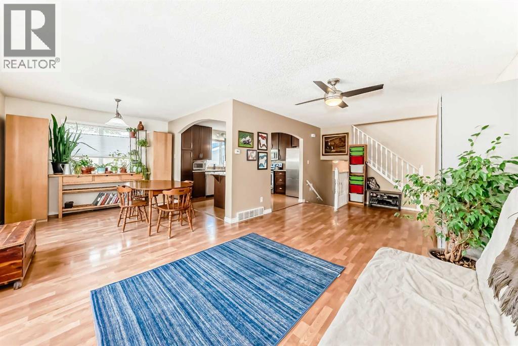 1319 104 Avenue SW, Calgary, Alberta  T2W 0A7 - Photo 5 - A2313420