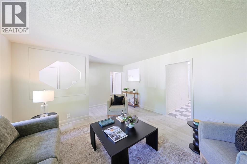 898 Grandview Avenue, Sarnia, Ontario  N7V 3X2 - Photo 6 - 26020739