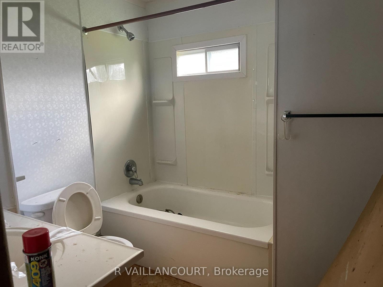 3813 Bobby Street S, North Glengarry, Ontario K0C 1A0 - Photo 7 - X13712174