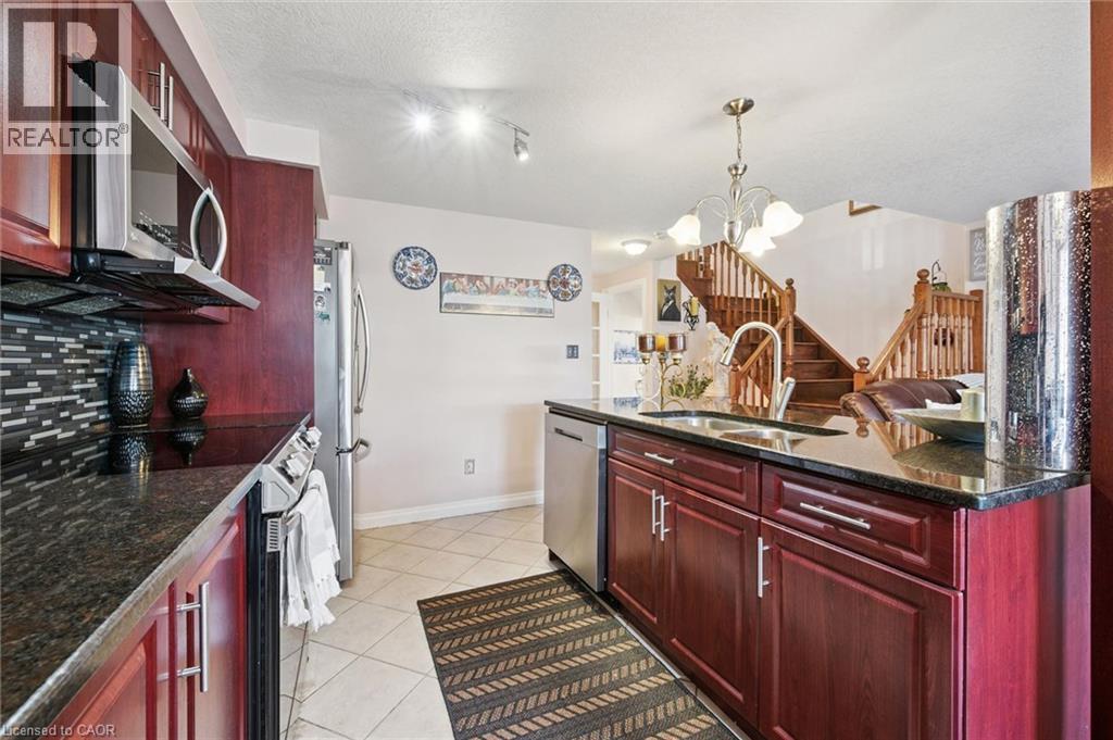 86 Bridlewreath Street, Kitchener, Ontario  N2E 3V6 - Photo 10 - 40858403