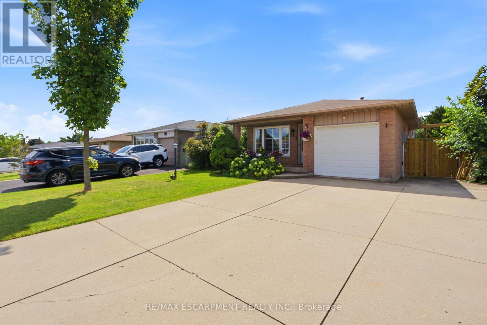 143 Independence Drive, Hamilton, Ontario  L8W 3H7 - Photo 3 - X13712182