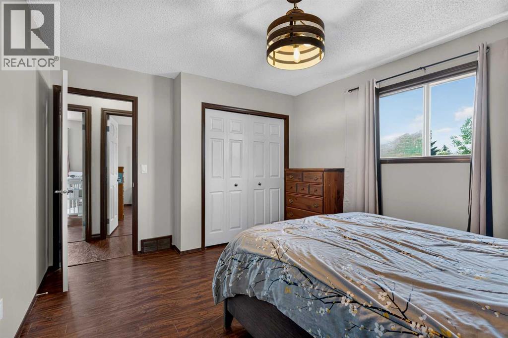 196 Suncrest Way Se, Calgary, Alberta  T2X 1W4 - Photo 17 - A2338459