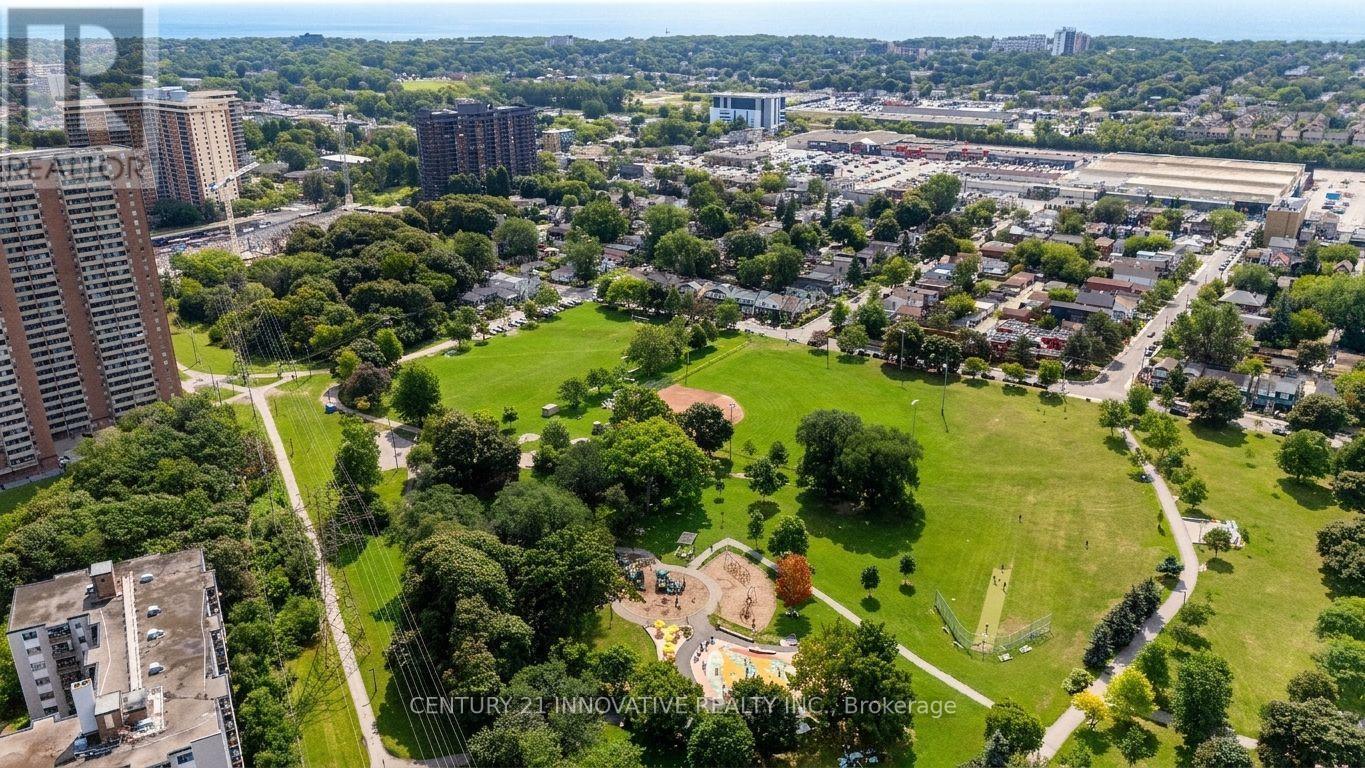 609 - 1 Massey Square, Toronto, Ontario  M4C 5L4 - Photo 3 - E13711772