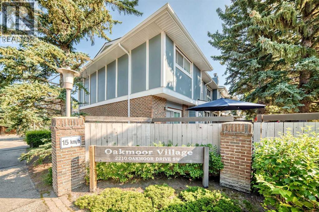 15, 2210 Oakmoor Drive SW, calgary, Alberta