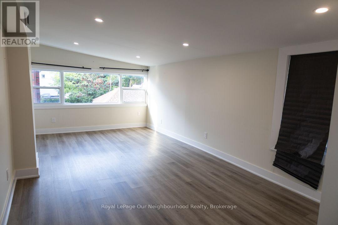 Unit 3 - 103 Ritson Road S, Oshawa, Ontario  L1H 5H1 - Photo 2 - E13712240