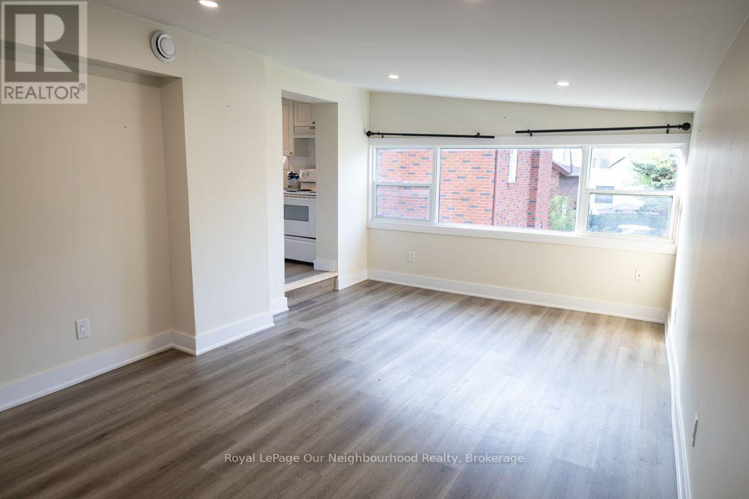 Unit 3 - 103 Ritson Road S, Oshawa, Ontario  L1H 5H1 - Photo 3 - E13712240