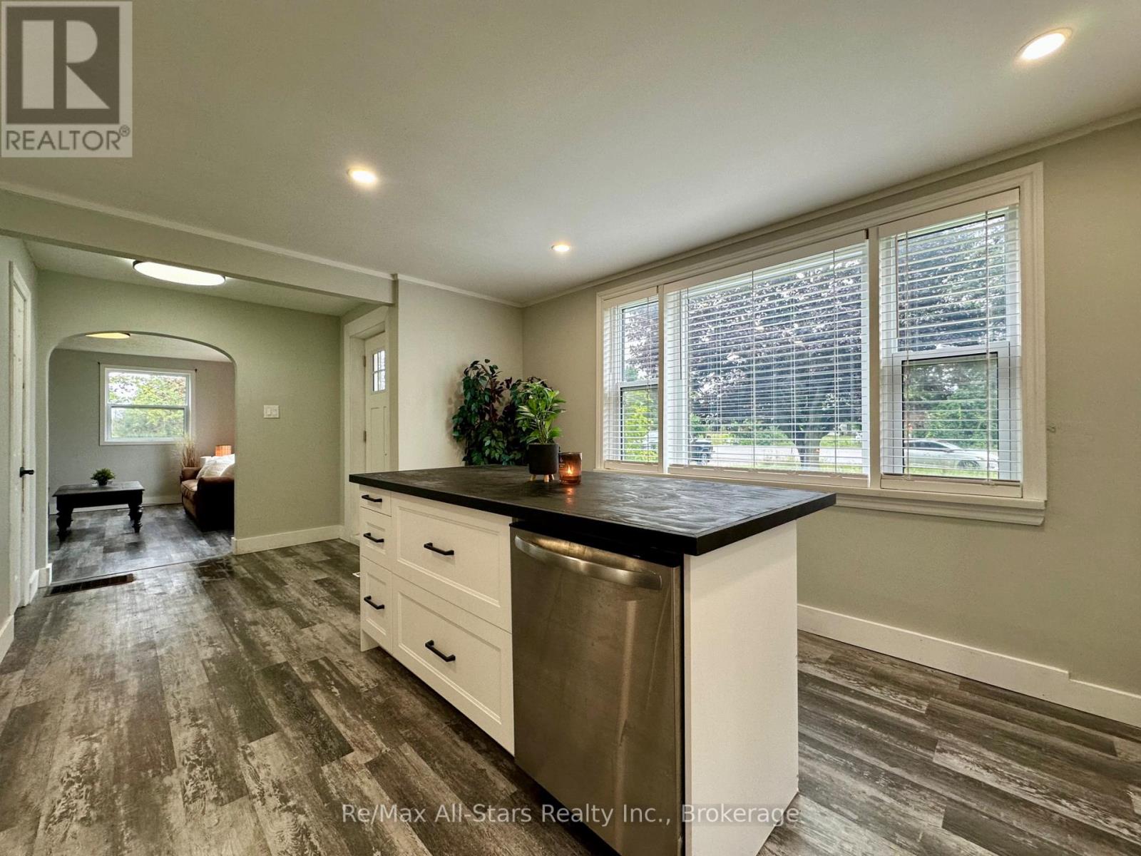 815 County Road 8 Road, Kawartha Lakes, Ontario  K0M 1N0 - Photo 11 - X13712260