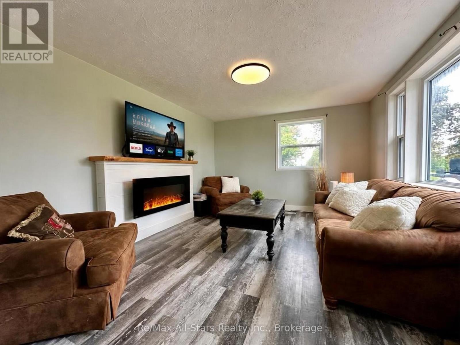 815 County Road 8 Road, Kawartha Lakes, Ontario  K0M 1N0 - Photo 3 - X13712260
