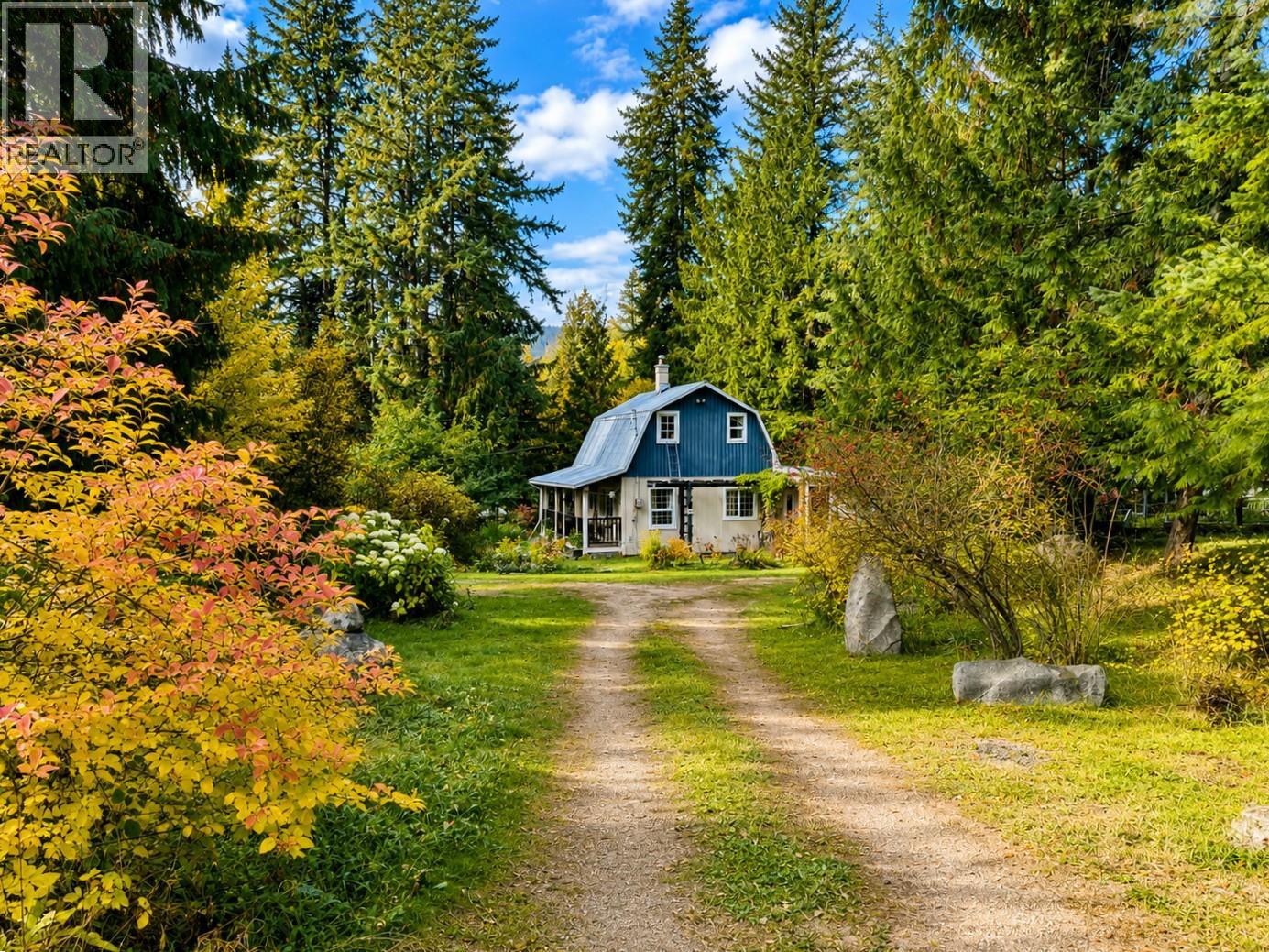 7812 6 Highway, Fauquier, British Columbia  V0G 1K0 - Photo 4 - 10369058