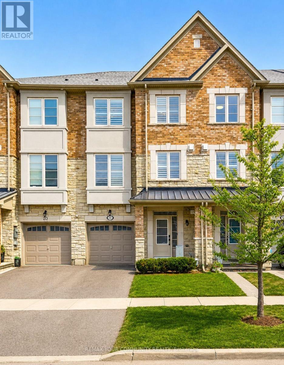 22 LOWTHER AVENUE, Richmond Hill, Ontario
