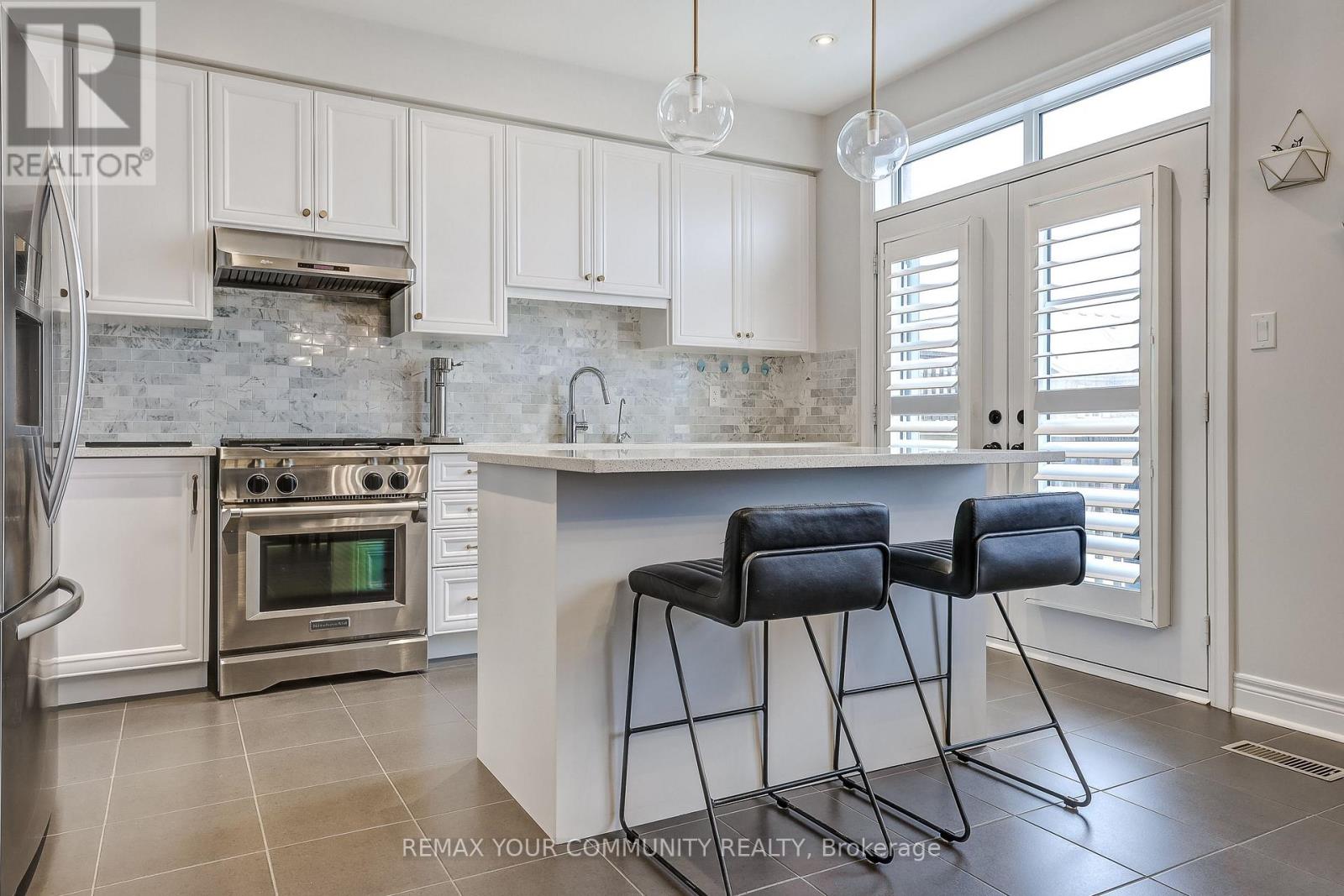 22 Lowther Avenue, Richmond Hill, Ontario  L4E 2Z7 - Photo 8 - N13712202