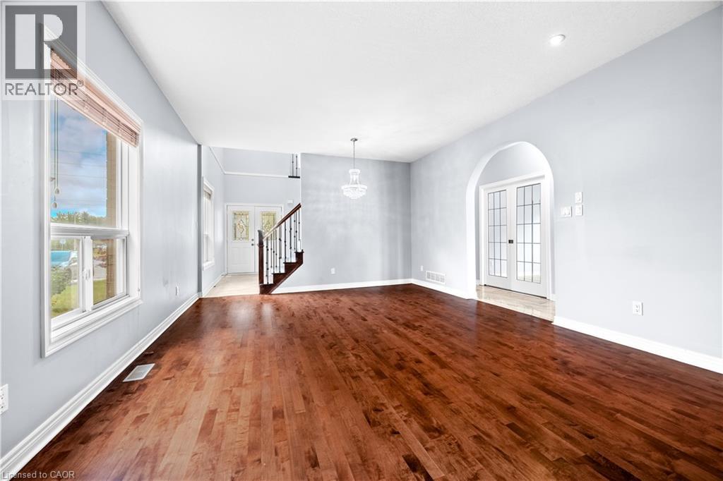 4 Clairfields Drive W, Guelph, Ontario  N1G 5H5 - Photo 10 - 40858342