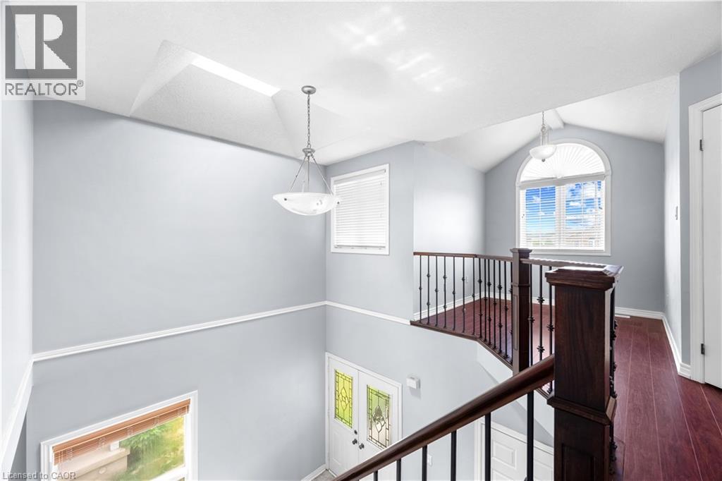 4 Clairfields Drive W, Guelph, Ontario  N1G 5H5 - Photo 27 - 40858342
