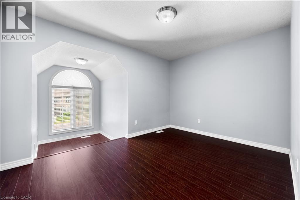 4 Clairfields Drive W, Guelph, Ontario  N1G 5H5 - Photo 28 - 40858342