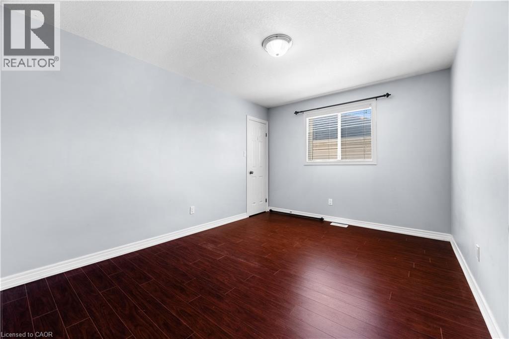 4 Clairfields Drive W, Guelph, Ontario  N1G 5H5 - Photo 39 - 40858342