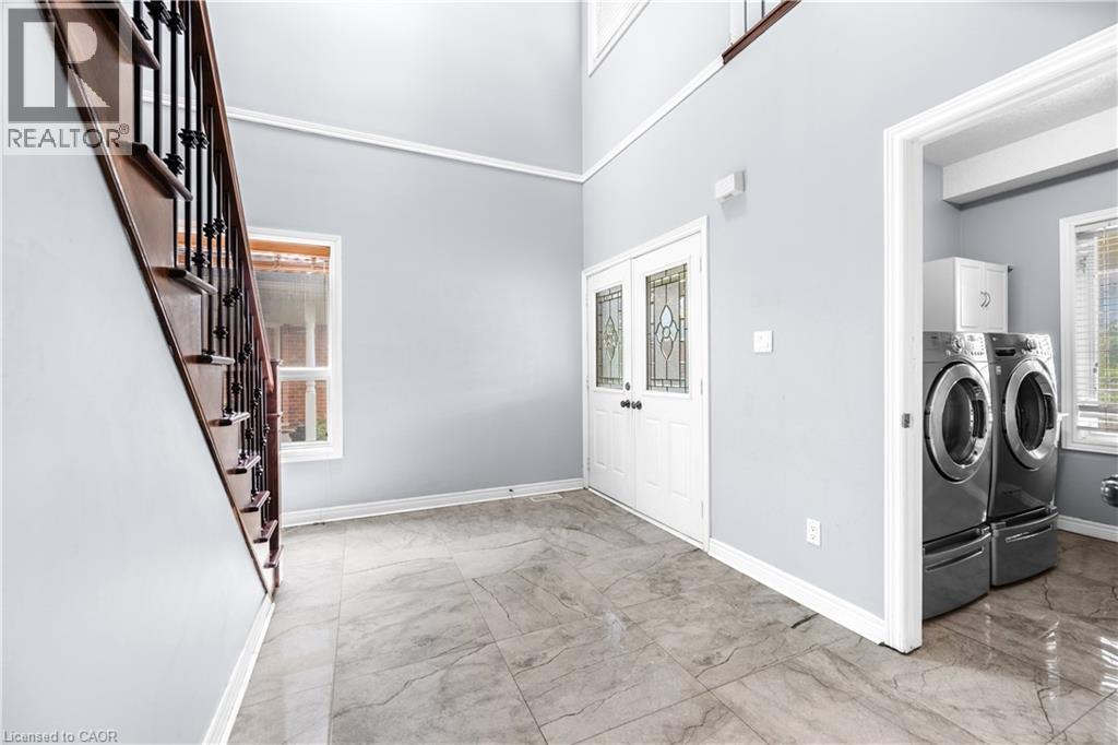 4 Clairfields Drive W, Guelph, Ontario  N1G 5H5 - Photo 7 - 40858342