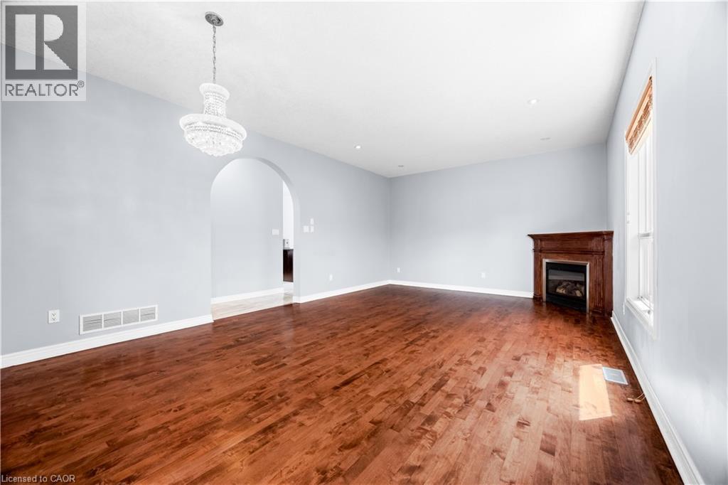 4 Clairfields Drive W, Guelph, Ontario  N1G 5H5 - Photo 9 - 40858342