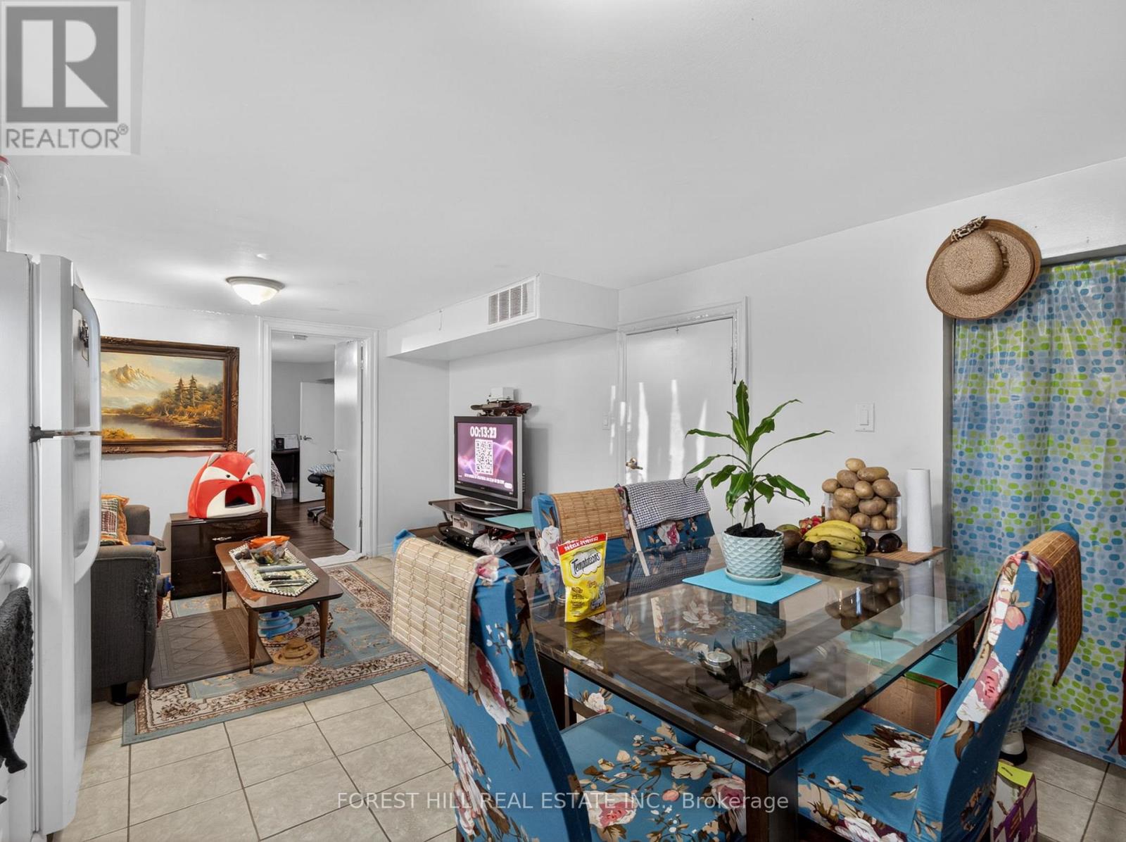 114 Regent Road, Toronto, Ontario  M3K 1H4 - Photo 3 - W13712204