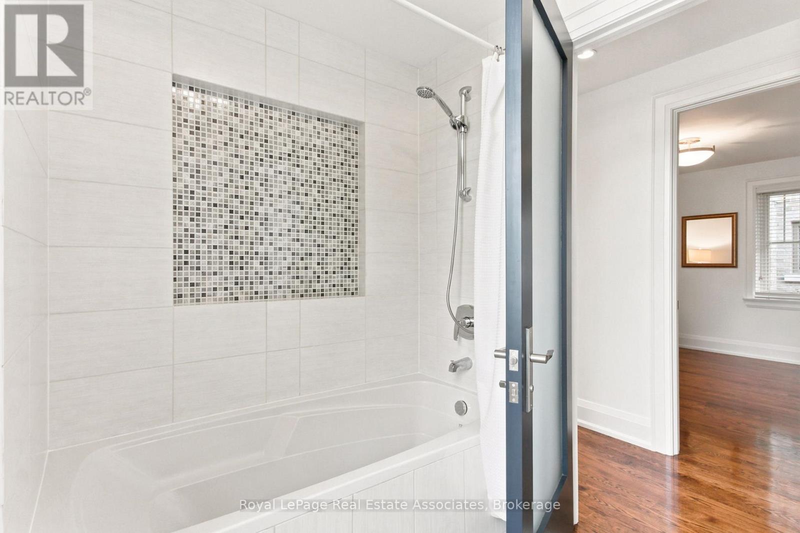 32 Jopling Avenue N, Toronto, Ontario  M9B 4E7 - Photo 37 - W13712206