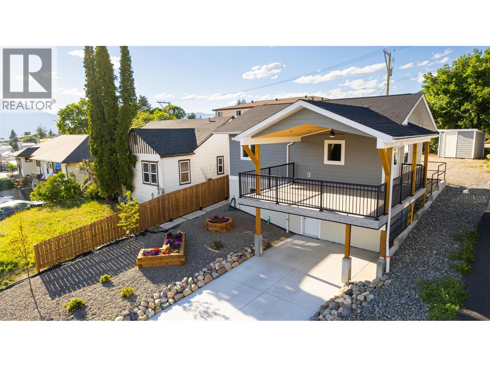 1916 Canyon Street, Creston, British Columbia