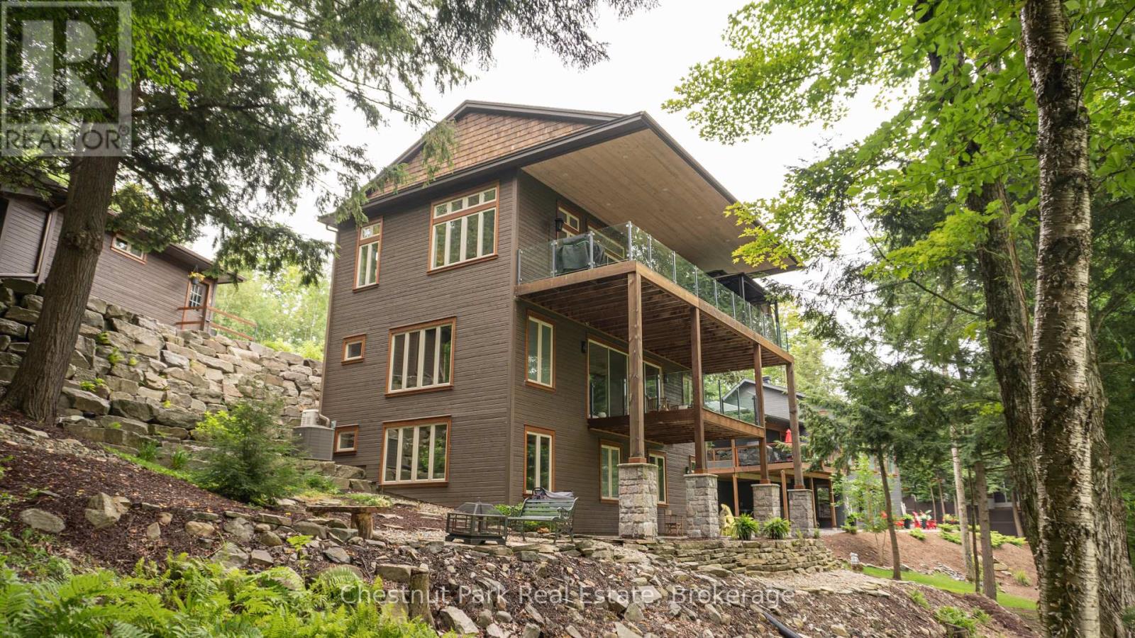 41 CLUBHOUSE DRIVE, Huntsville, Ontario