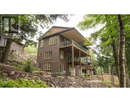 41 CLUBHOUSE DRIVE, Huntsville, Ontario
