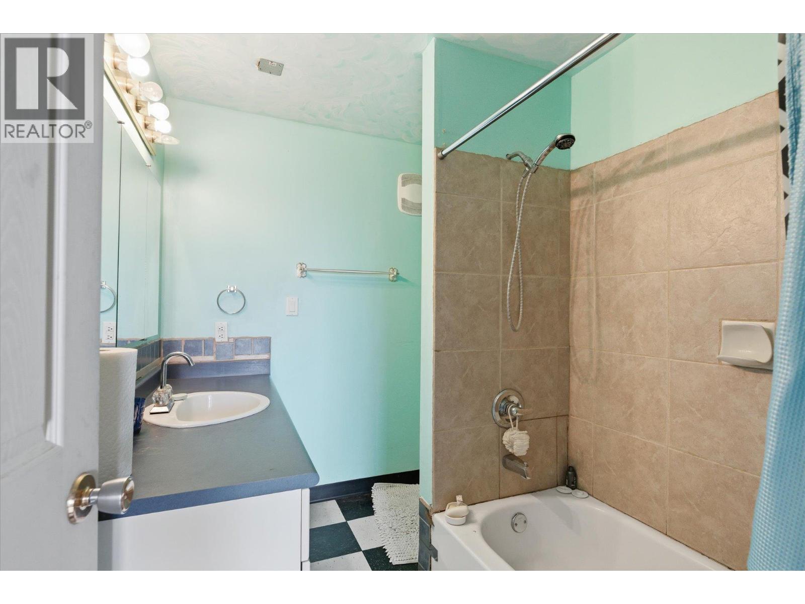 1460 Lund Road, Kelowna, British Columbia  V1X 4K4 - Photo 24 - 10390298