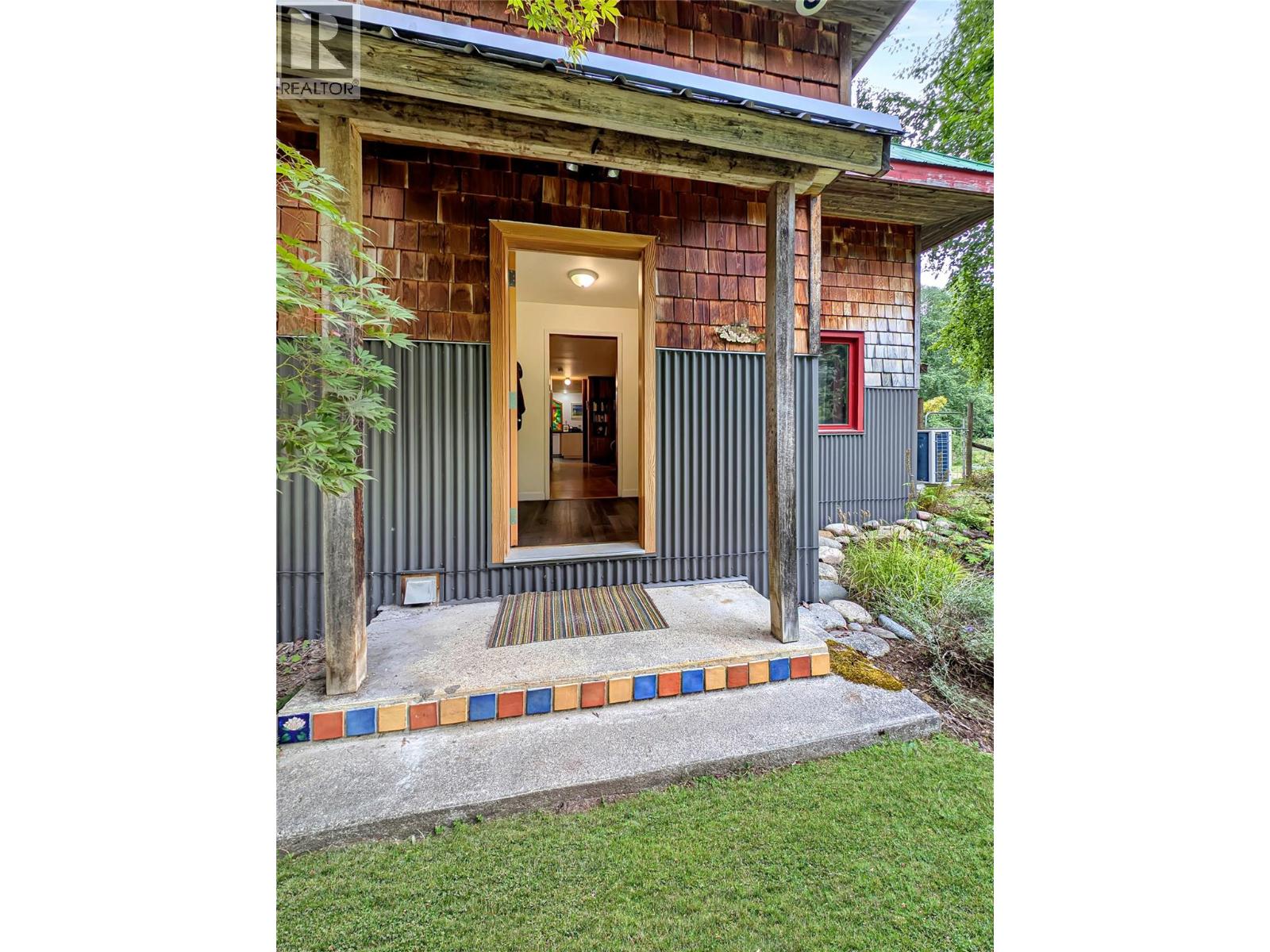 6518 Slocan River Road, Winlaw, British Columbia  V0G 2J0 - Photo 10 - 10398770