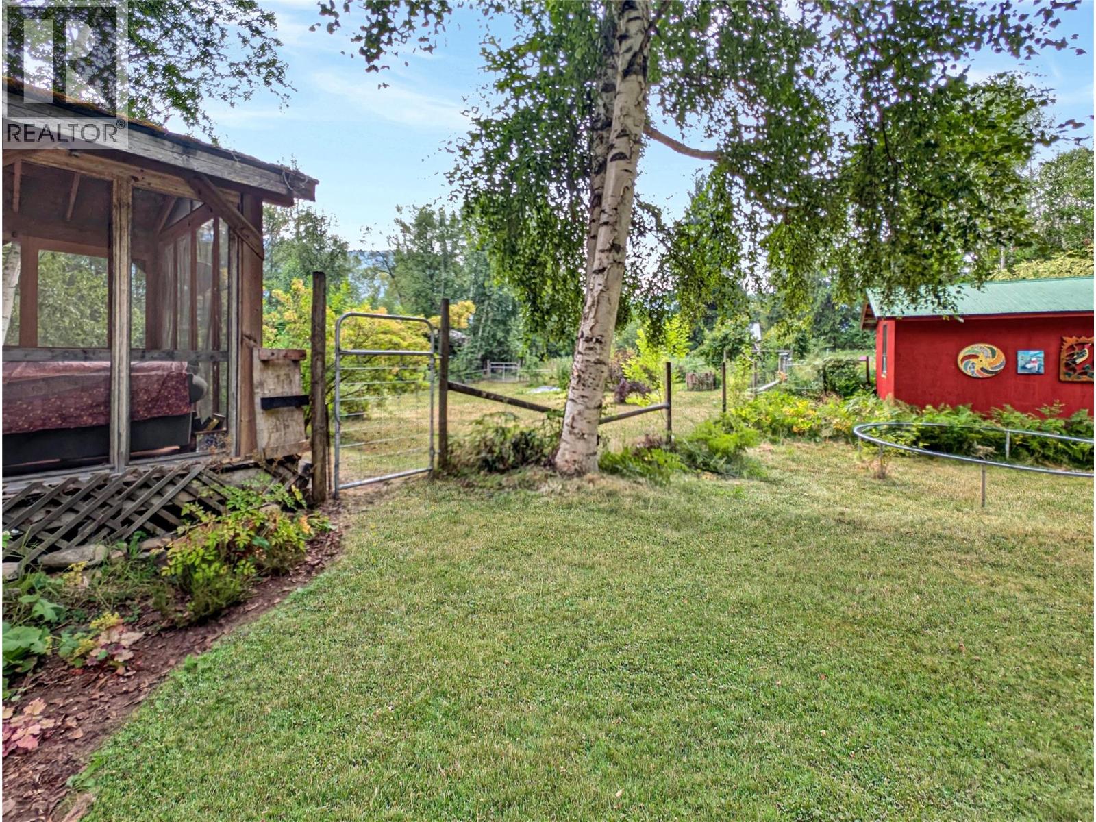 6518 Slocan River Road, Winlaw, British Columbia  V0G 2J0 - Photo 6 - 10398770