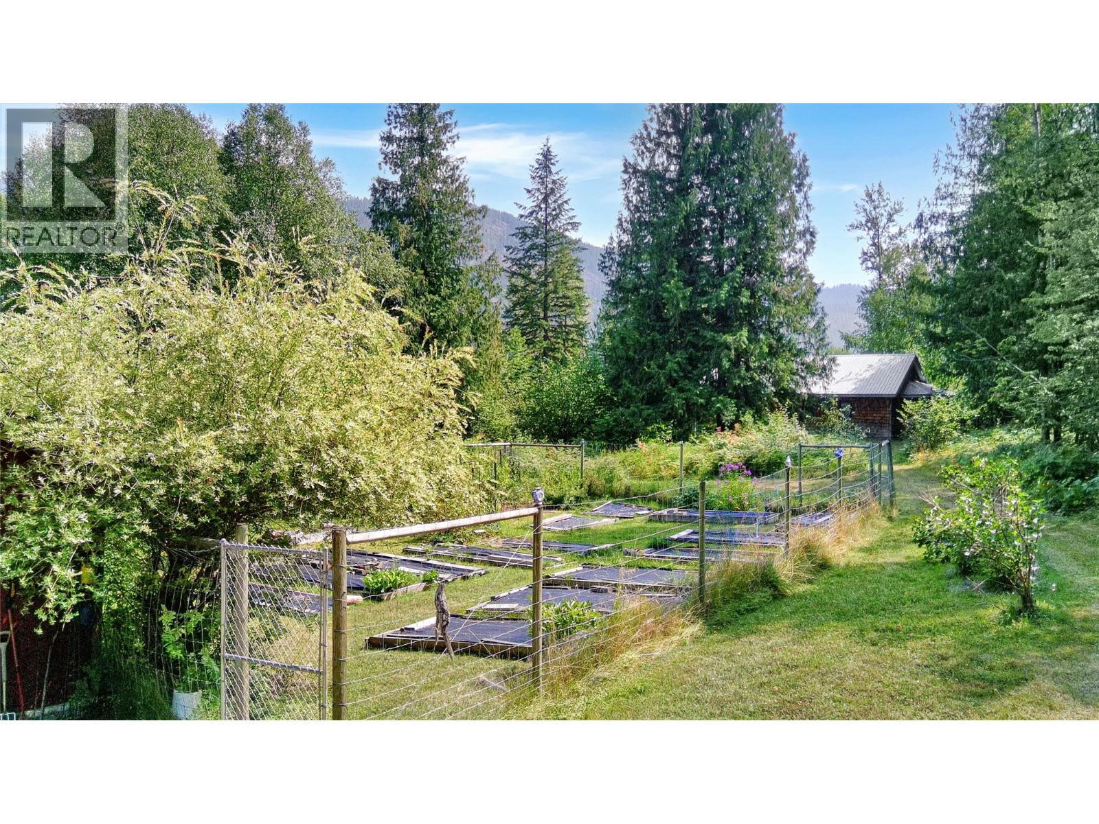 6518 Slocan River Road, Winlaw, British Columbia  V0G 2J0 - Photo 54 - 10398770