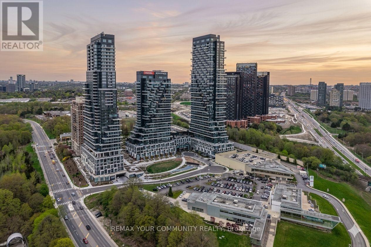 110 - 10 Inn On The Park Drive, Toronto, Ontario  M3C 0P9 - Photo 2 - C13712278