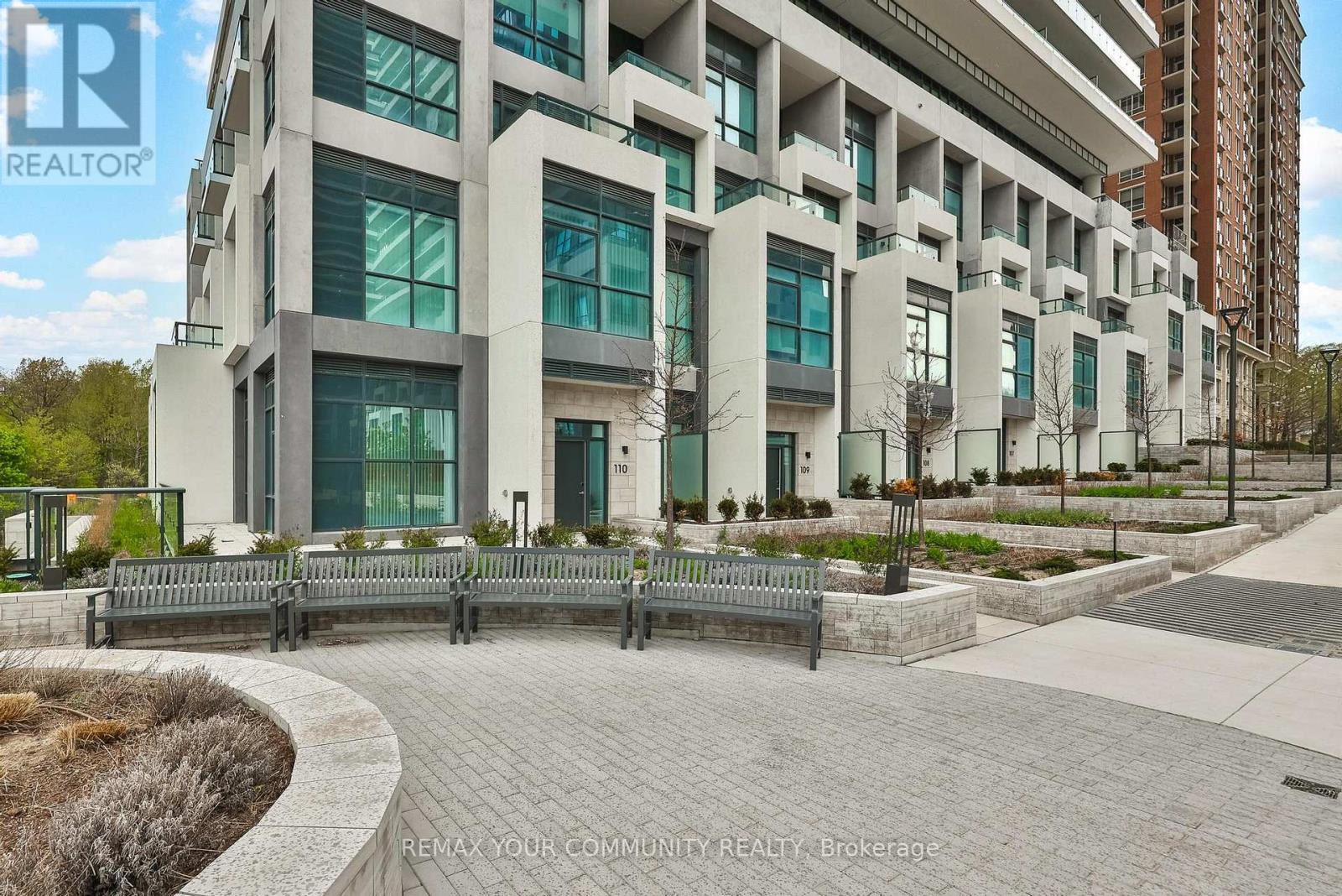 110 - 10 Inn On The Park Drive, Toronto, Ontario  M3C 0P9 - Photo 3 - C13712278
