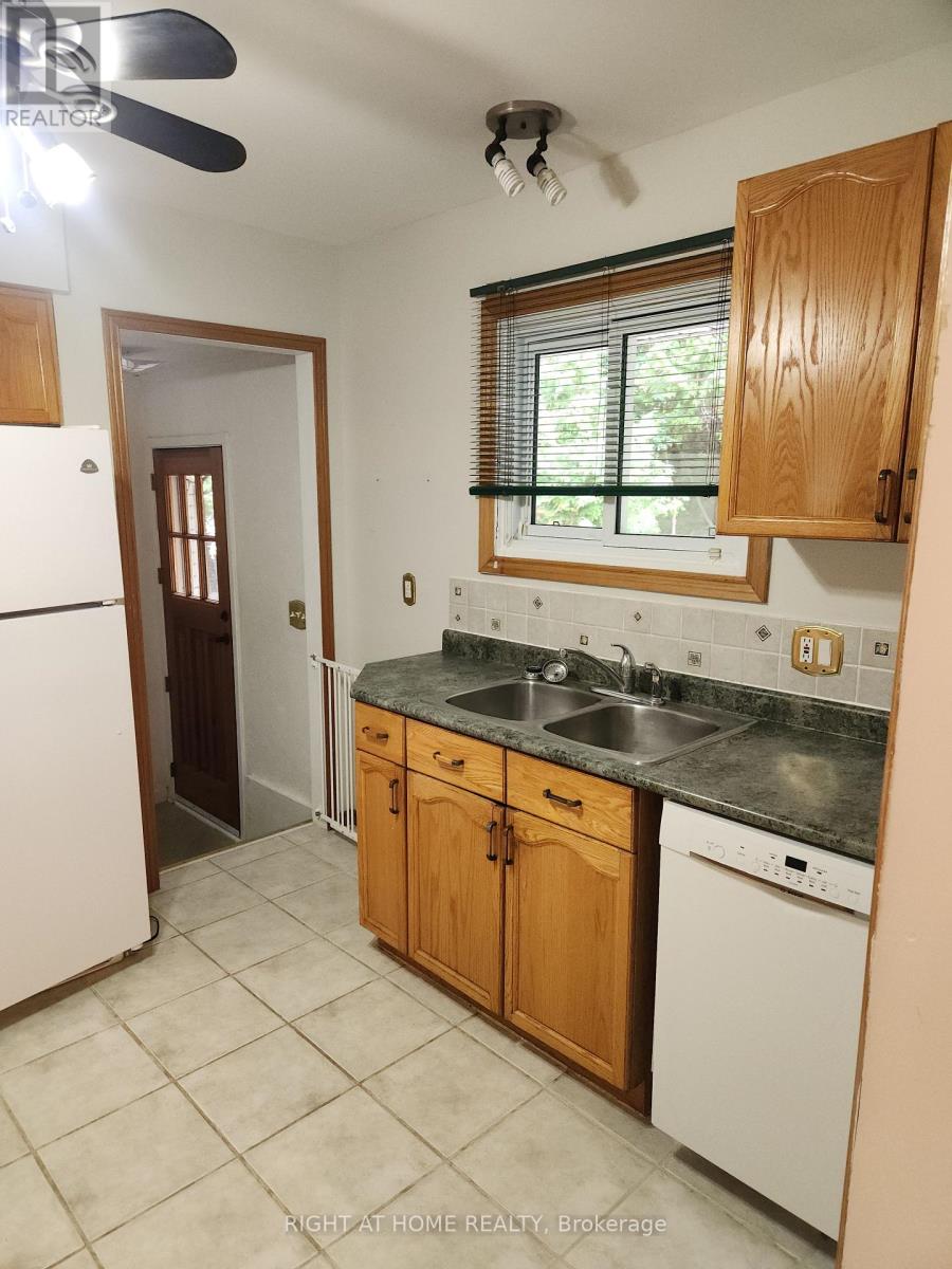 1023 Carson Road, Springwater, Ontario  L4M 4S5 - Photo 11 - S13712266