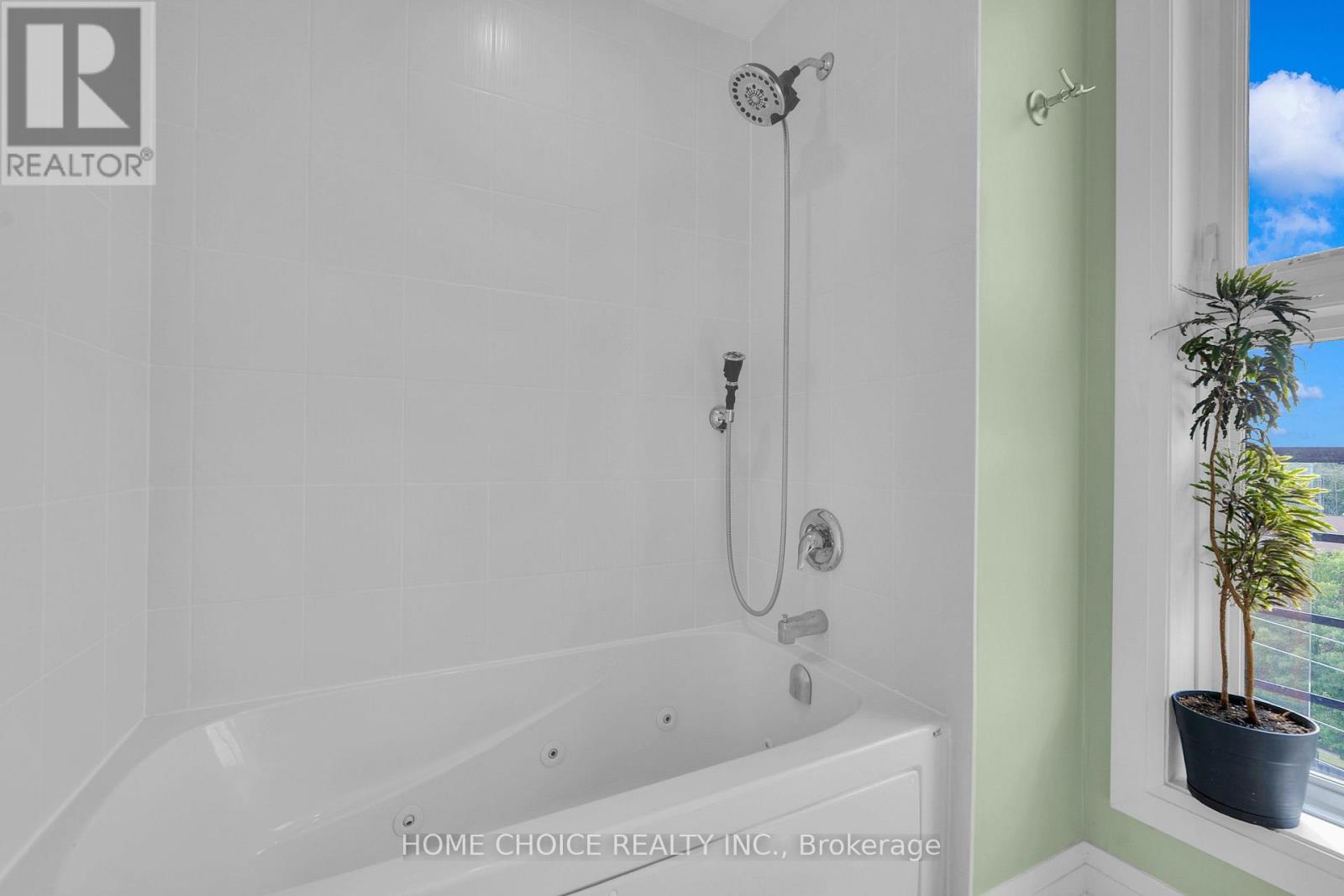 602 - 300 Essa Road, Barrie, Ontario  L9J 0B9 - Photo 24 - S13712276