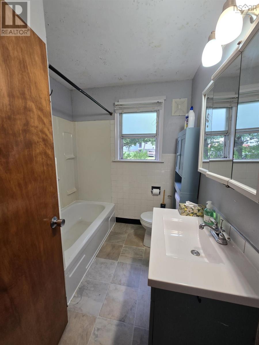 78/80 Glenwood Avenue, Dartmouth, Nova Scotia  B2Y 3G7 - Photo 8 - 202621469