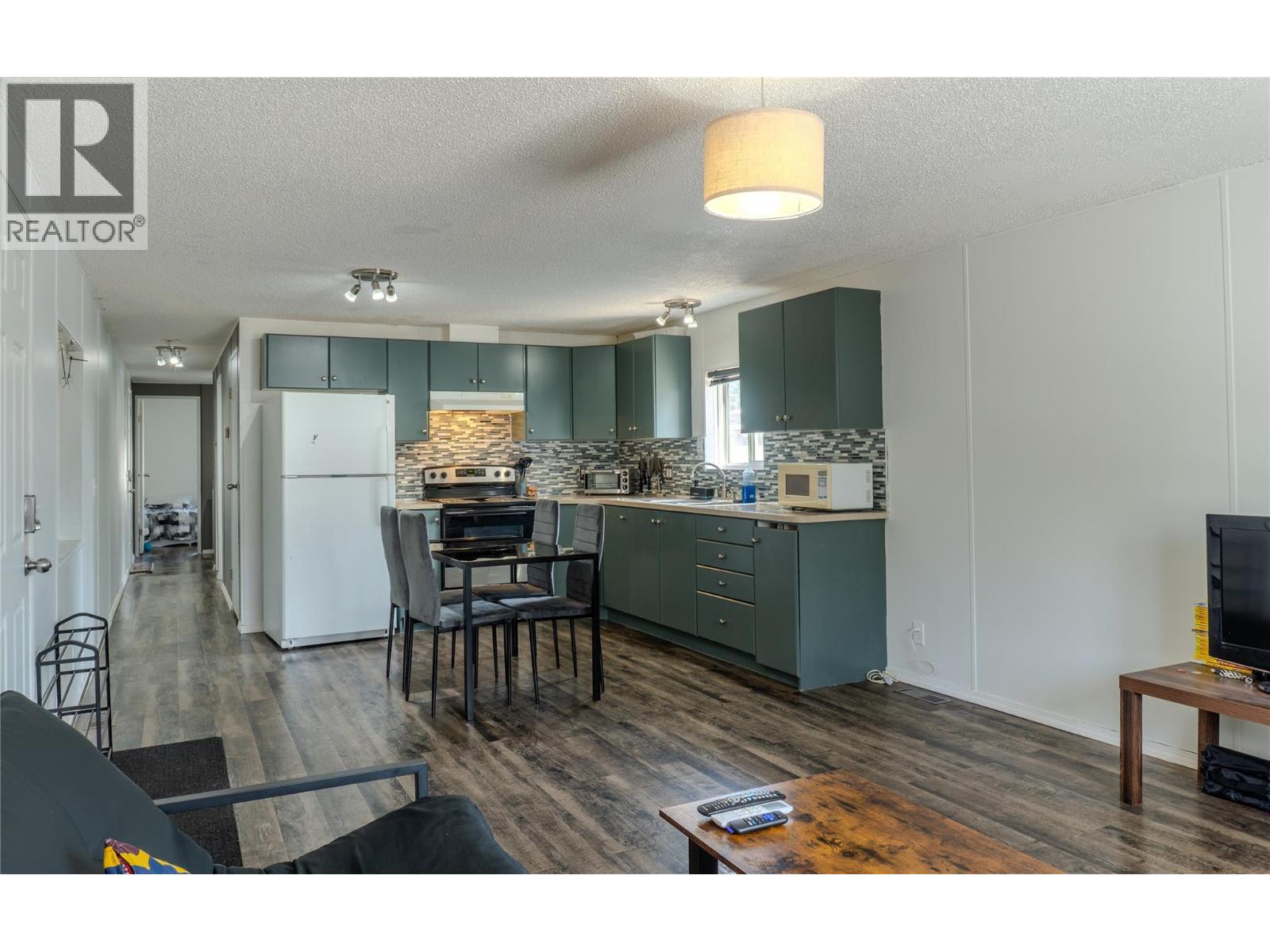 606 Edward Street Unit# 10, Revelstoke, British Columbia  V0E 2S0 - Photo 4 - 10398479