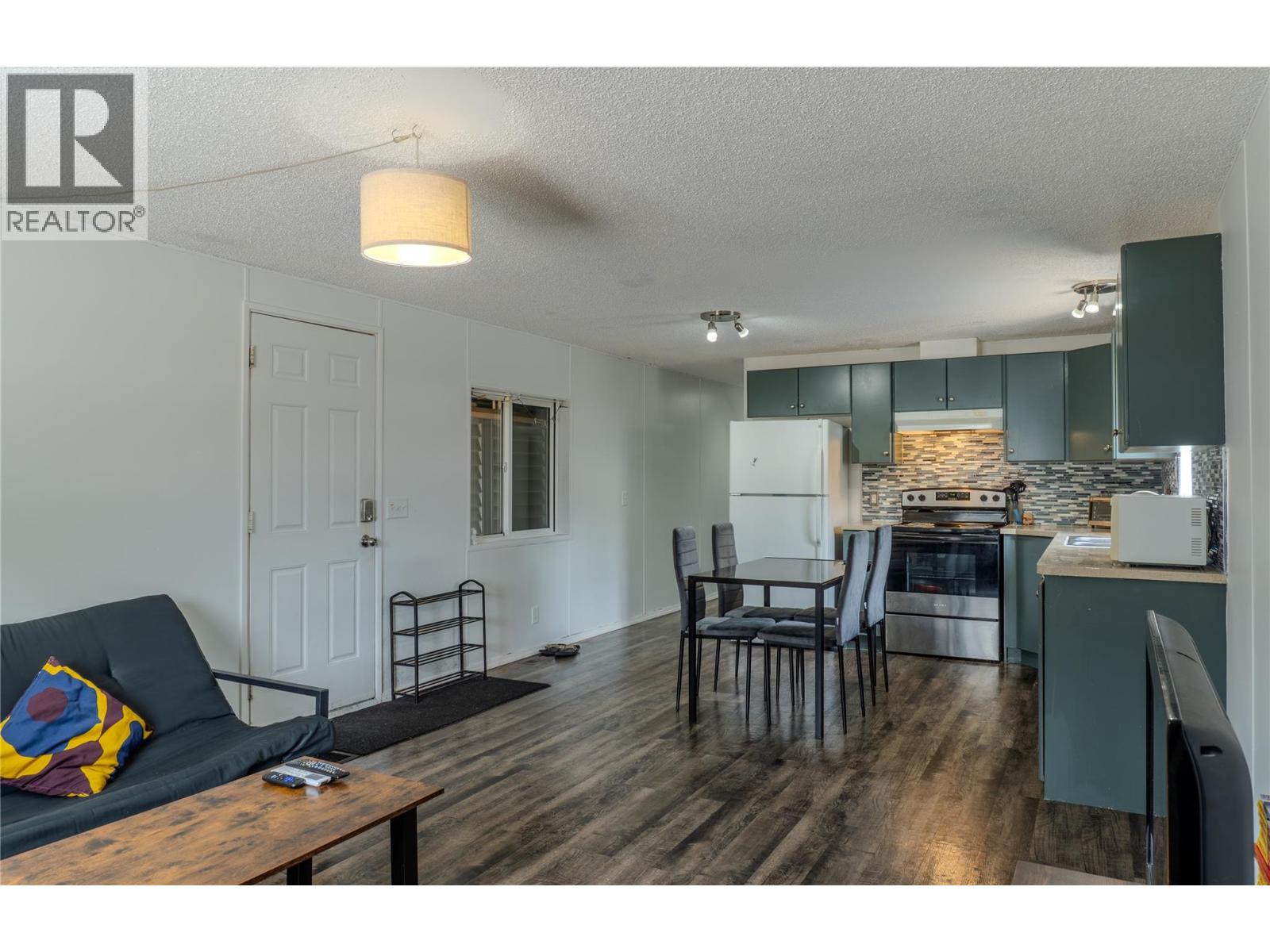 606 Edward Street Unit# 10, Revelstoke, British Columbia  V0E 2S0 - Photo 3 - 10398479