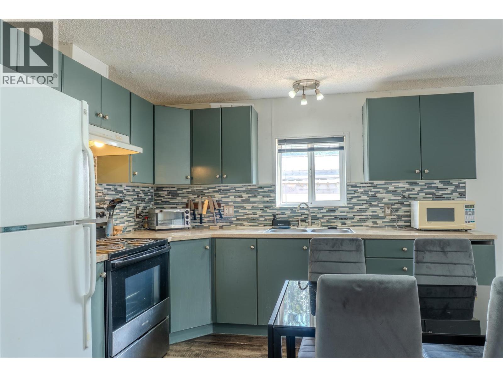 606 Edward Street Unit# 10, Revelstoke, British Columbia