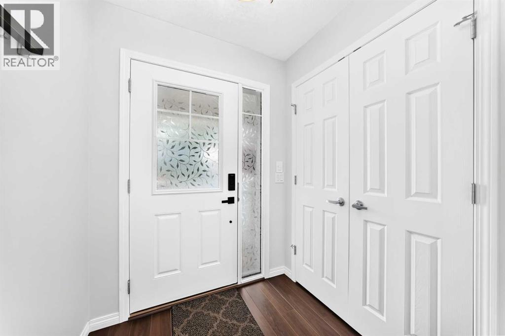 141 Shoreline Vista, Chestermere, Alberta  T1X 0T3 - Photo 4 - A2331265