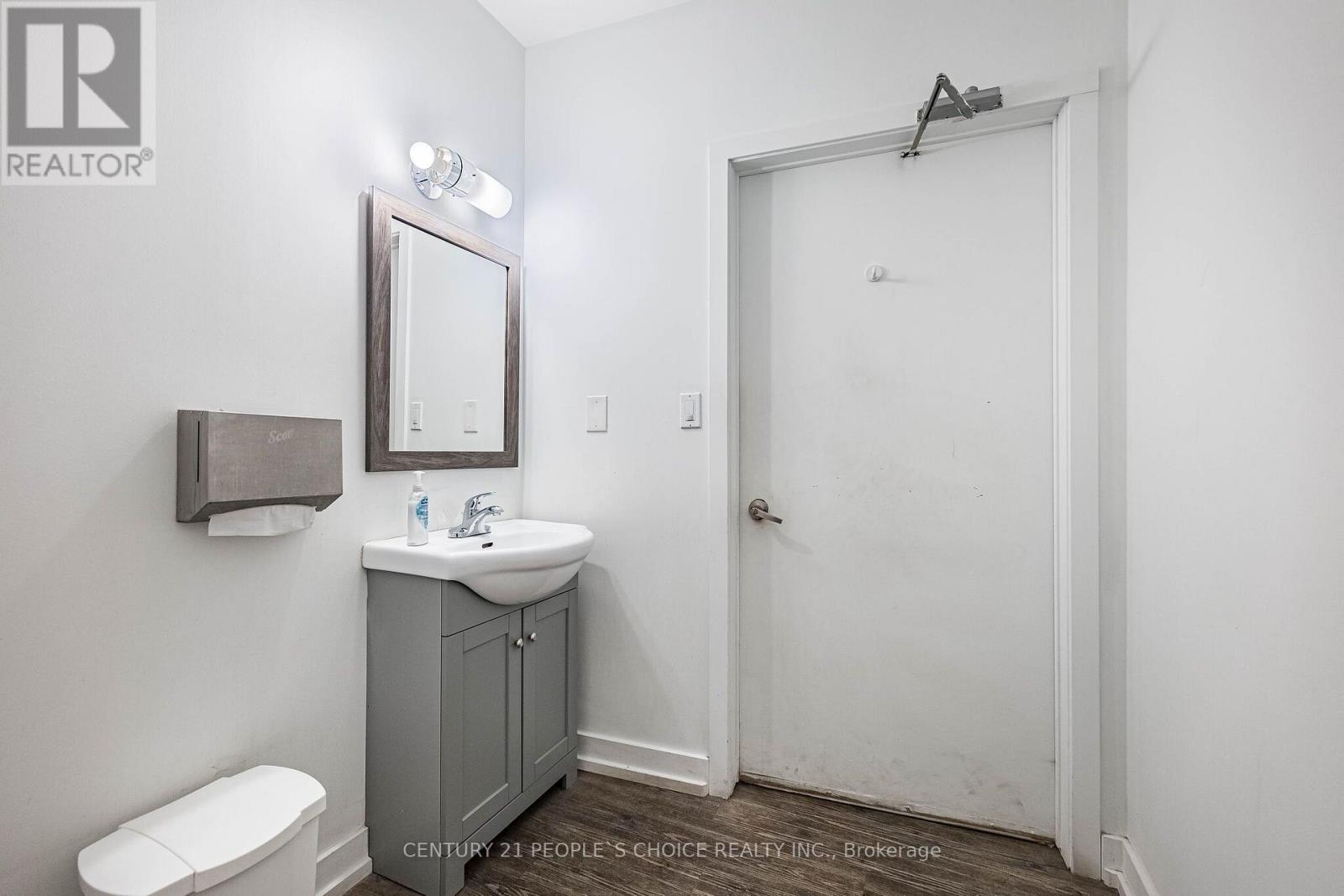 31 - 775 Pacific Road, Oakville, Ontario  L6L 6M4 - Photo 35 - W13704586