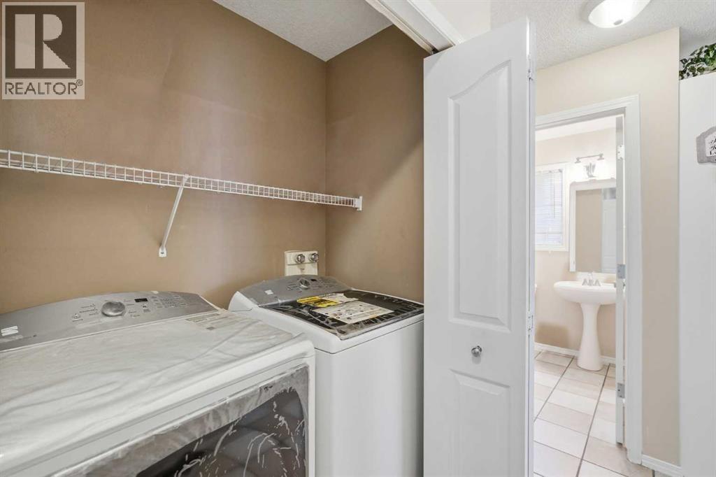 52 Douglas Glen Crescent SE, Calgary, Alberta  T2Z 3M6 - Photo 15 - A2337427
