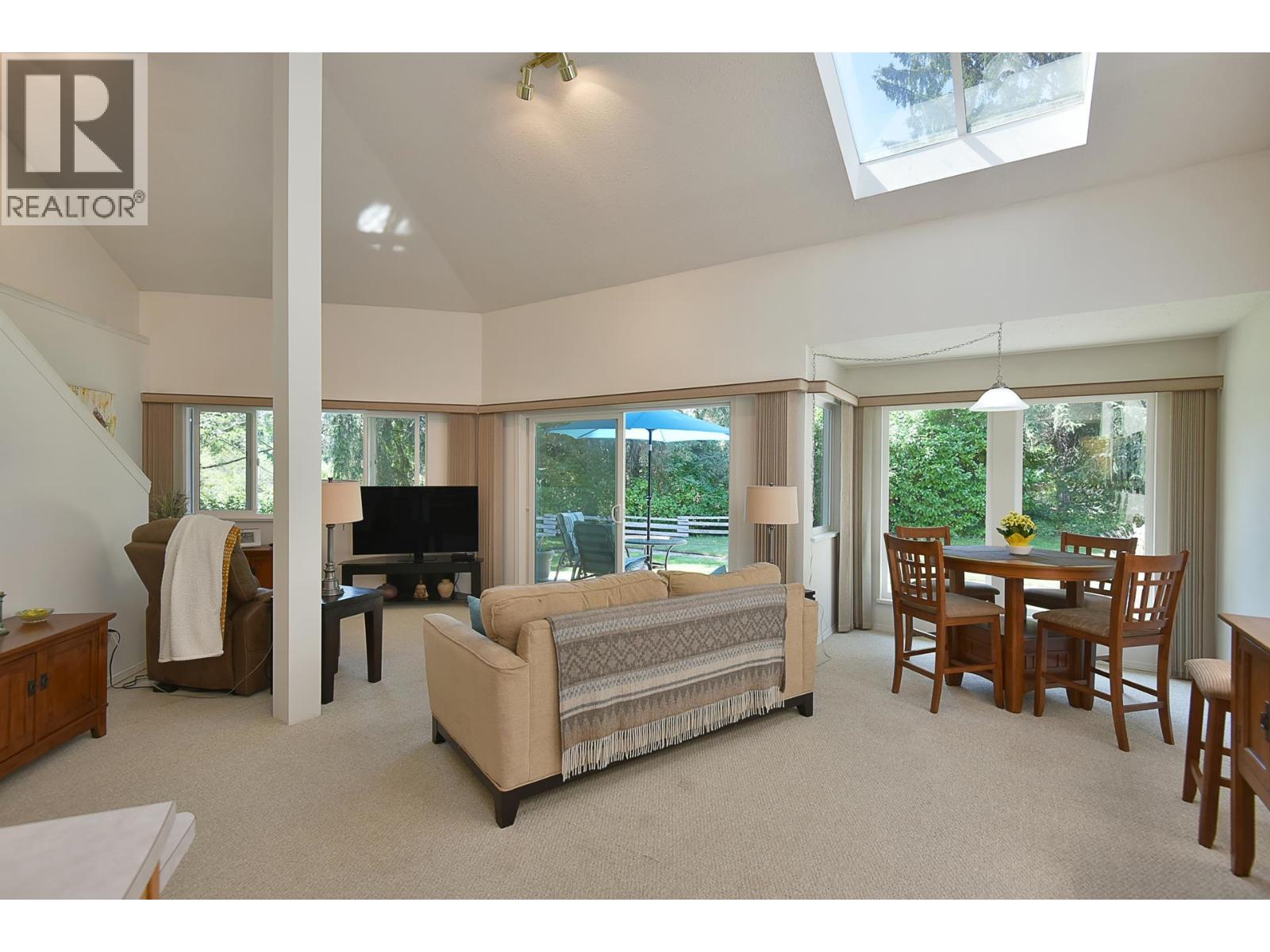 11 5761 Wharf Avenue, Sechelt, British Columbia  V0N 3A0 - Photo 5 - R3129770
