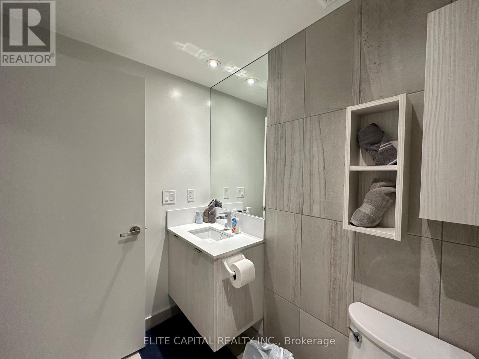 1707 - 99 Broadway Avenue, Toronto, Ontario  M4P 0E3 - Photo 10 - C13712336