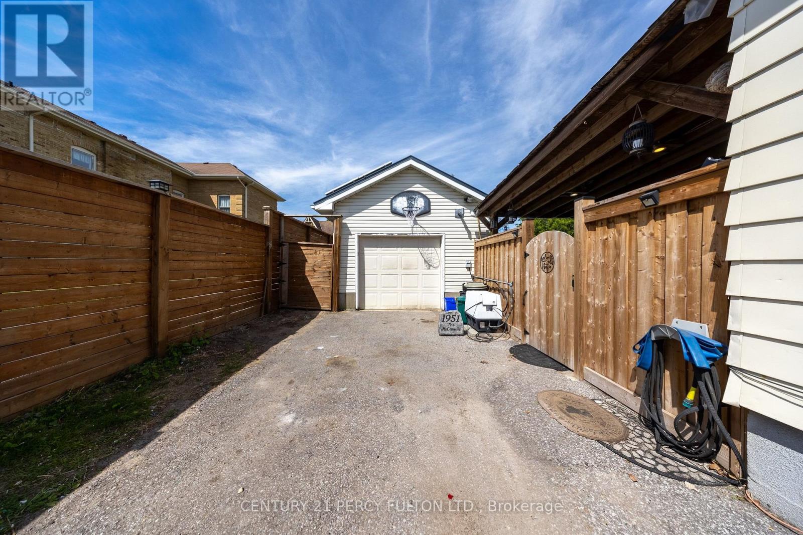 816 Simcoe Street N, Oshawa, Ontario  L1G 4V8 - Photo 25 - E13712292