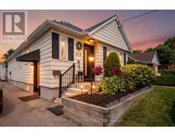 816 SIMCOE STREET N, Oshawa, Ontario