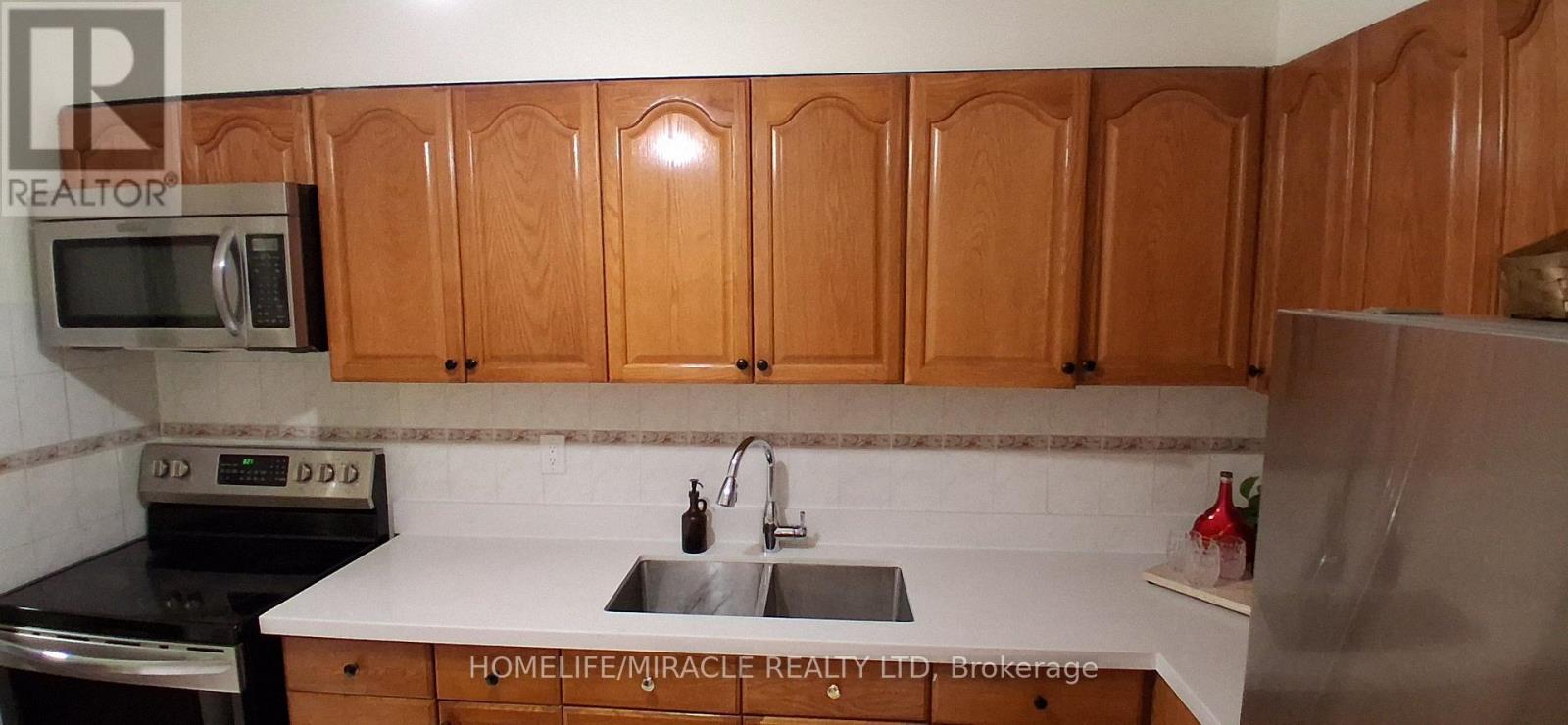 1618 - 1 Massey Square, Toronto, Ontario  M4C 5L4 - Photo 10 - E13712322