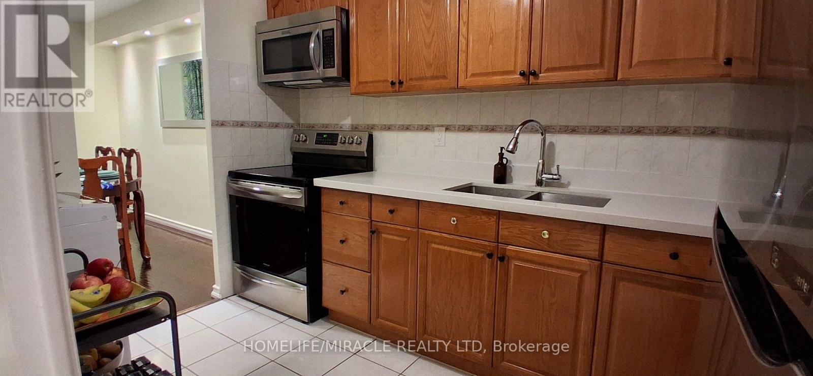 1618 - 1 Massey Square, Toronto, Ontario  M4C 5L4 - Photo 11 - E13712322