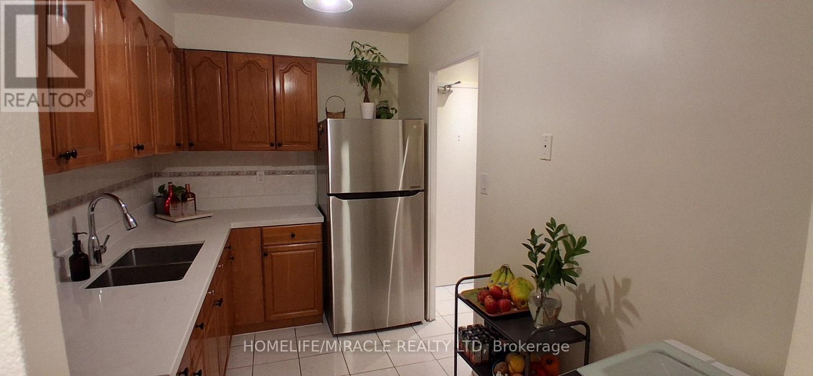1618 - 1 Massey Square, Toronto, Ontario  M4C 5L4 - Photo 14 - E13712322