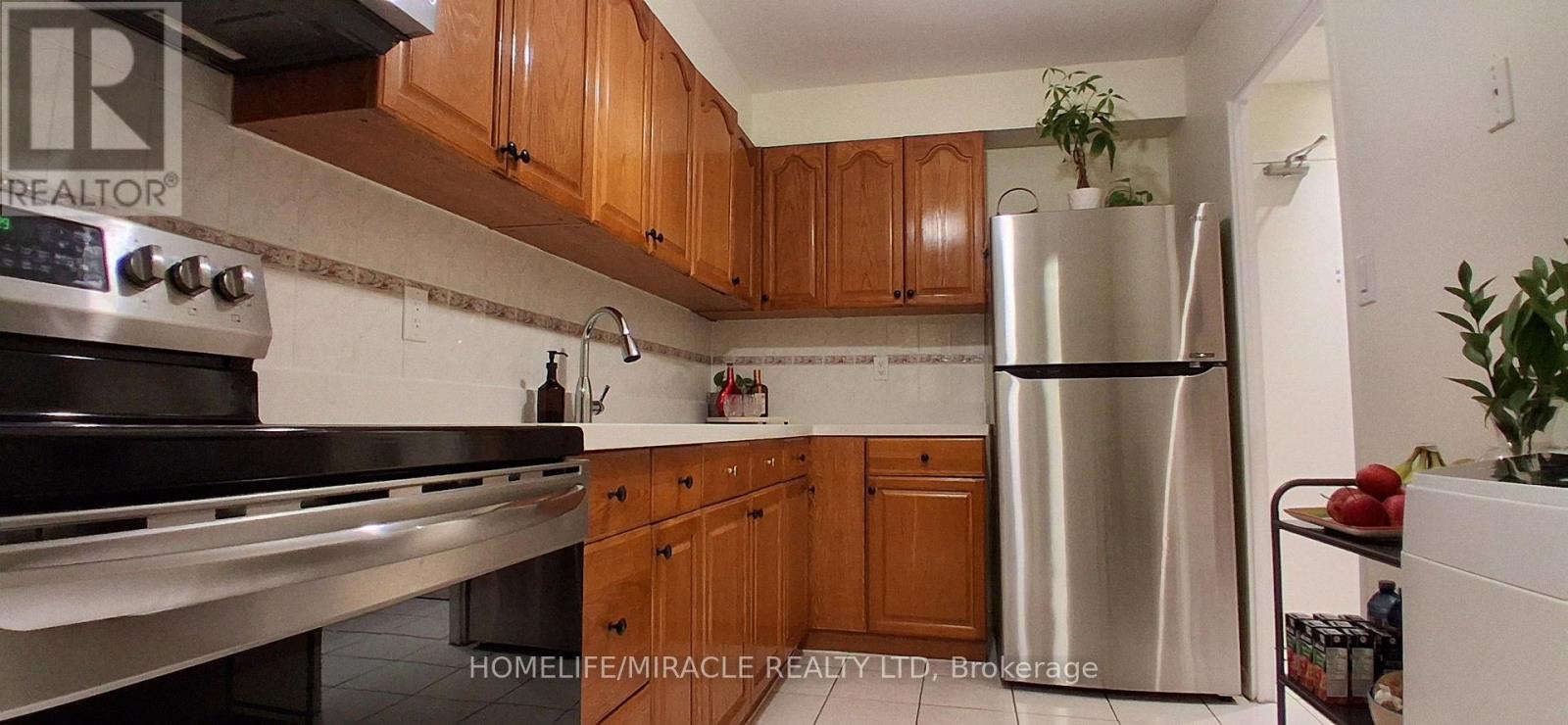 1618 - 1 Massey Square, Toronto, Ontario  M4C 5L4 - Photo 15 - E13712322